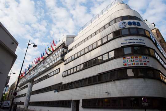 България устойчиво увеличава вноската си в Европейската космическа агенция ЕКА