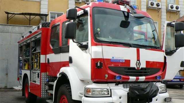 14 души са евакуирани след пожар в Чепеларе, обхванал и