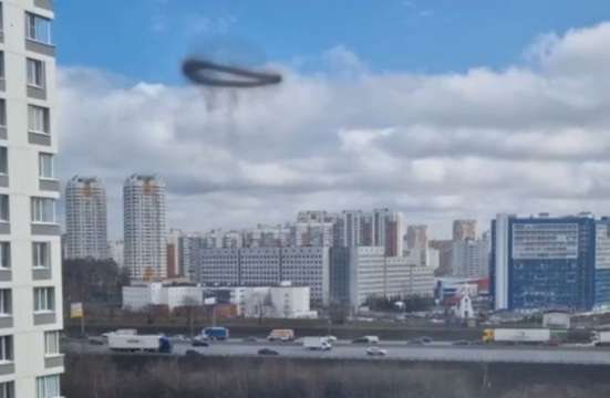 Неизвестни черни пръстени продължават да атакуват жителите на Москва и