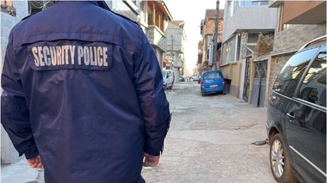 СНИМКА NOVAШестма души бяха задържани при полицейска операция в Сливен На