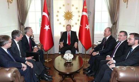 В неделя турското външно министерство осъди сделката между САЩ и