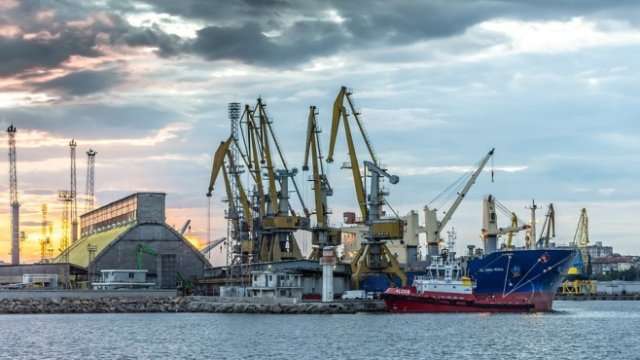 България затвори всички свои пристанища за влизане на руски кораби