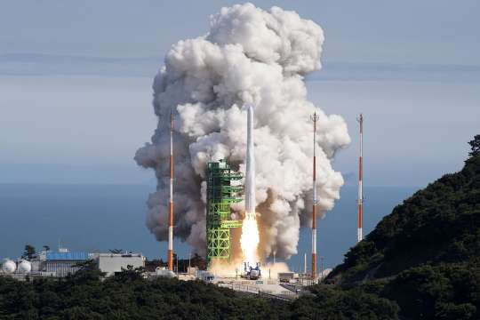 Южна Корея планира да проведе първото си изстрелване на сателит