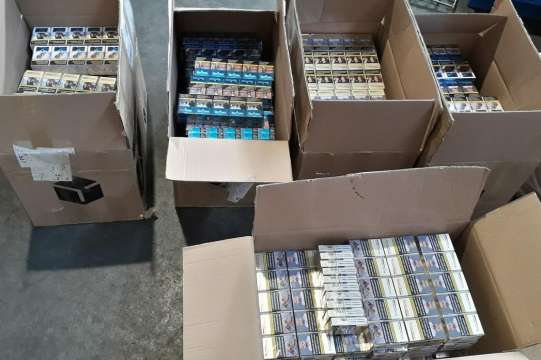 Около 1000 кутии контрабандни цигари иззеха митническите служители на Митнически