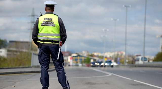 Стартира 24 часов спийд маратон организиран от Пътна полиция с който ще се контролира спазването на ограниченията на скоростта по пътищата В цялата