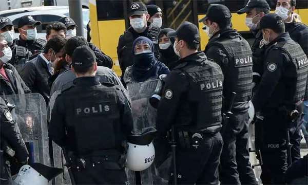 Турската полиция задържа 110 души за предполагаеми връзки с бойци