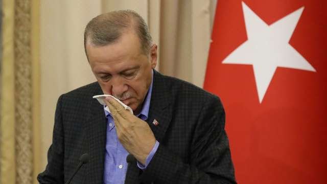 Турският президент Тайип Ердоган отмени планираните си предизборни митинги в