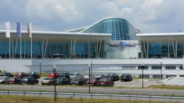 Пиян пътник е вдигнал на крак полицията на летище София