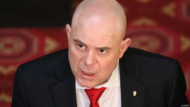 Главният прокурор Иван Гешев обяви че е призован в понеделник