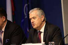 Министърът на външните работи на Република България Иван Кондов взе