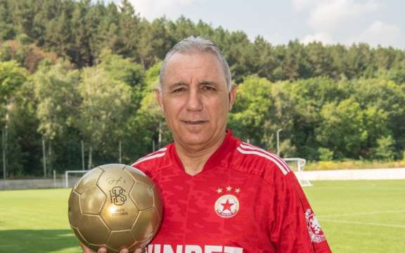 Още една Златна топка за България Исторически момент Георги Господинов