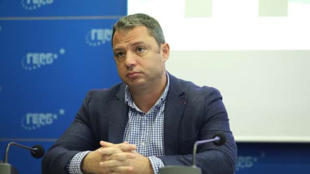 Депутатът от ГЕРБ СДС Делян Добрев коментира връчения на ПП ДБ втори