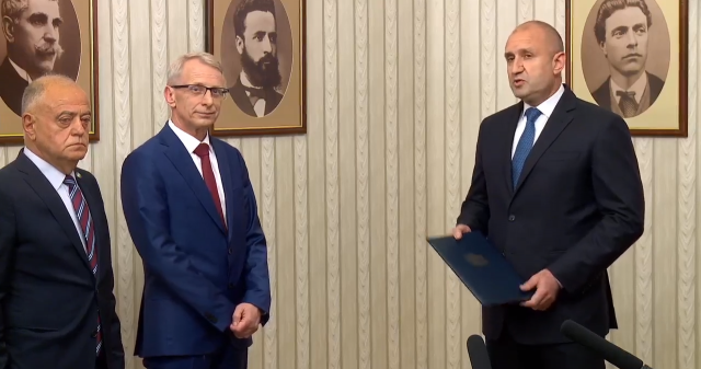 Коалицията Продължаваме промяната Демократична България връща на президента изпълнен
