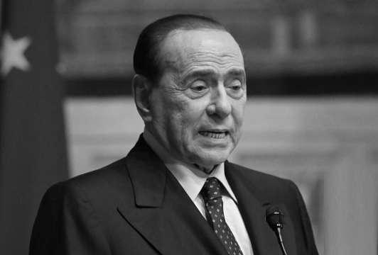Силвио Берлускони който почина днес на 86 годишна възраст беше италиански