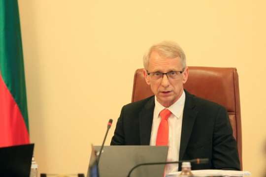 Министър председателят акад Николай Денков отговаря на въпроси на граждани и