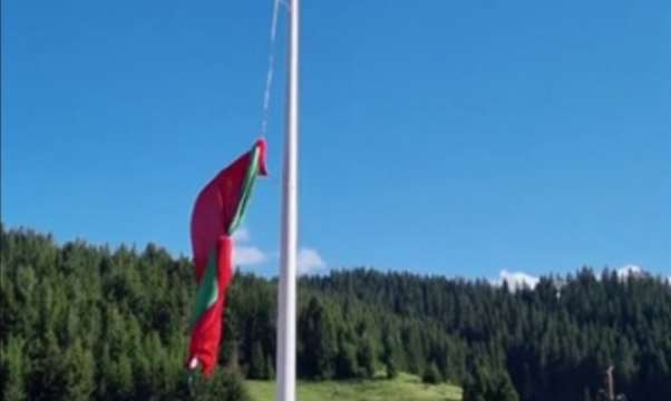 Знамето на България падна от пилона на Рожен показват кадри