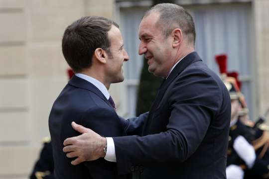 Държавният глава Румен Радев поздрави президента на Френската република Еманюел