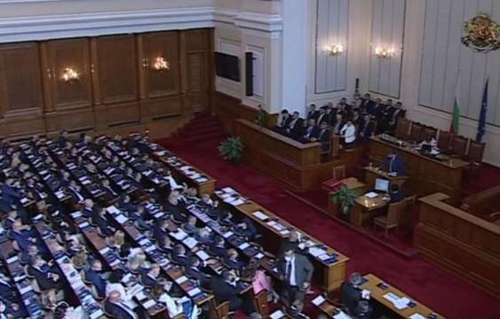 Пореден спор нажежи днешното заседание на Парламента Народните представители решават