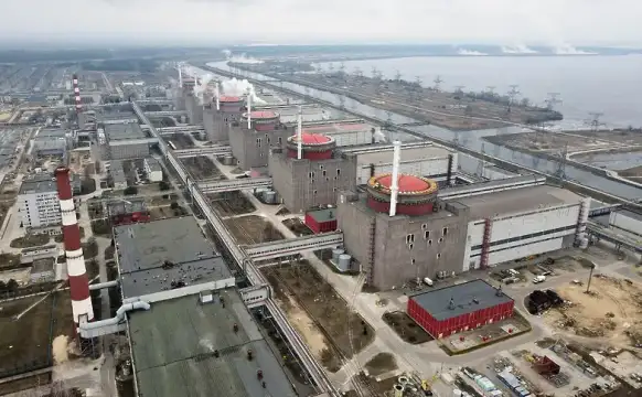 Около Запорожката атомна електроцентрала окупирана от руските войски са поставени