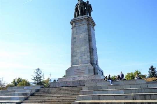 Започнала е процедурата за Паметник на създателите на българската държава