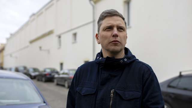 45 годишният журналист Павел Мажейка е осъден днес в Беларус