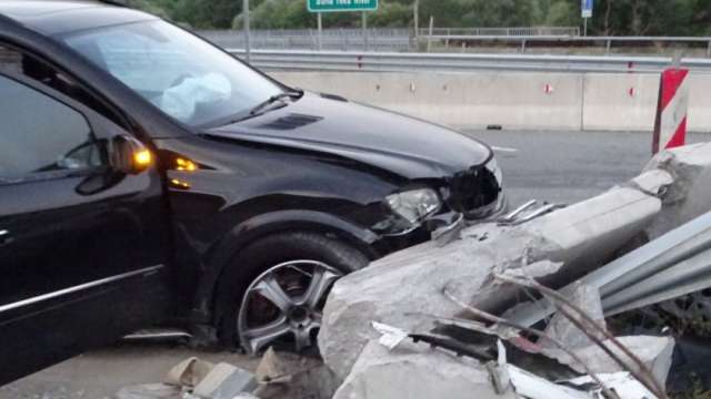 Двама души пострадаха при пътен инцидент на магистрала Струма съобщи