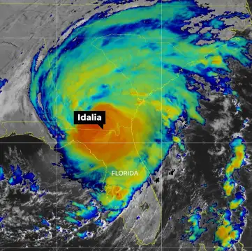 Ураганът Идалия който връхлетя американския щат Флорида се придвижва на