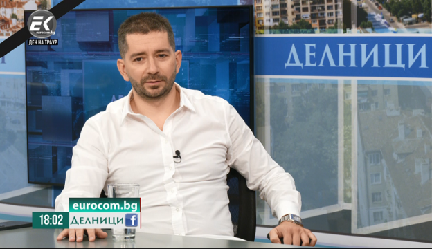 Бойко Борисов реално управлява България каза политологът Слави Василев който беше гост в предаването Делници с