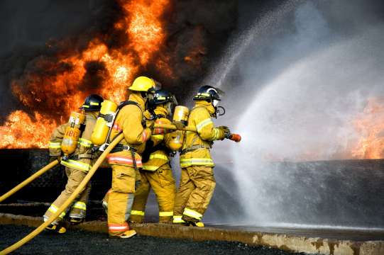 Пожар е възникнал в промишлено предприятие в Чепеларе Това съобщиха