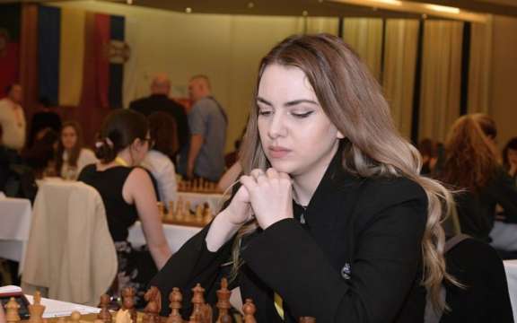 Нургюл Салимова спечели сребърен медал на Европейското отборно първенство по