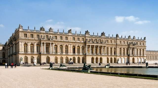 Отново се наложи евакуация в двореца Версай във Франция след