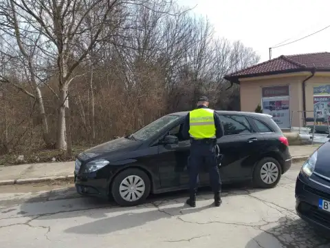 Специализирана полицейска акция тече във великотърновското село Водолей Операцията има