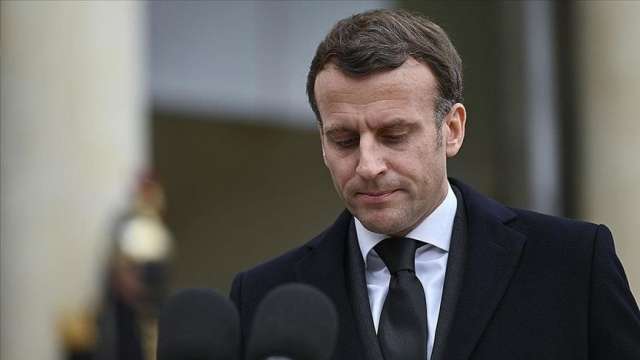 Френският президент Еманюел Макрон опита деликатен балансиращ акт по време