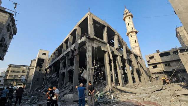 Израелските военни засилиха бомбардировките си над южната част на Газа