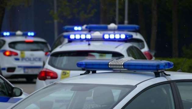 Гонка с полицията в Старозагорско завърши с удар в патрулна