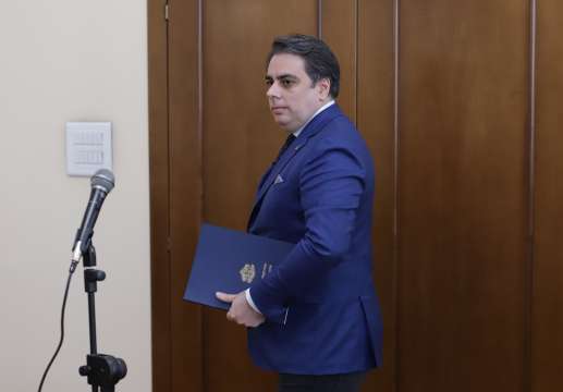 Министър Асен Василев внесе жалба в Общинската избирателна комисия в Хасково