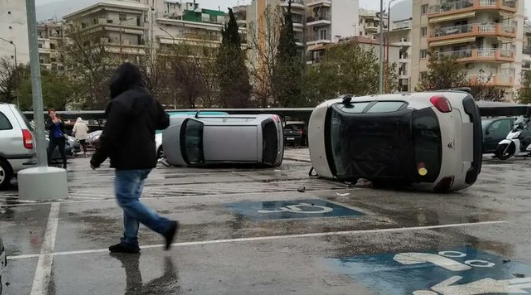 Торнадо премина през гръцкия град Ксанти и нанесе сериозни щети Преобърнати