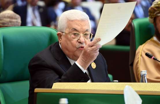 Нападнаха кортежа на палестинския лидер Махмуд Абас един от охранителите