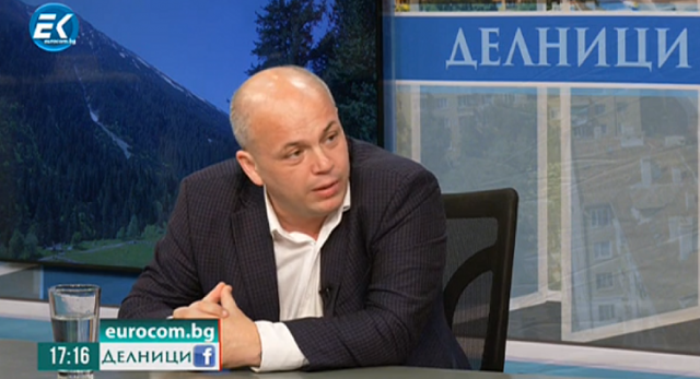 БСП вече е водещата опозиционна партия каза червеният депутат Александър