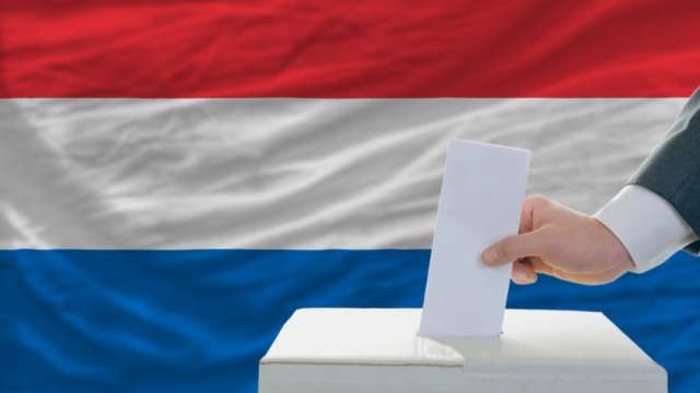 Близо 13 3 милиона имащи право да гласуват нидерландски граждани са
