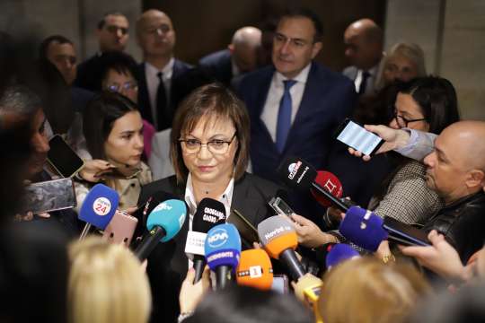 Председателят на парламентарната група на БСП за България Корнелия Нинова