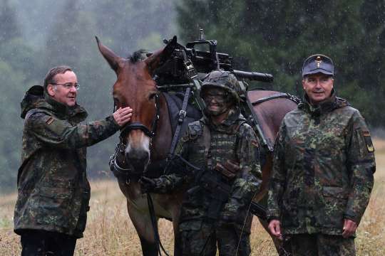 Германската армия Бундесверът може да издържи едва два дни военни
