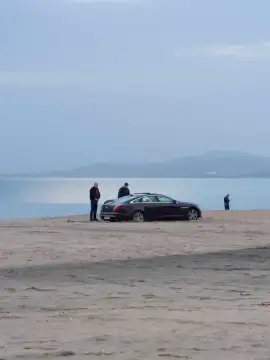Прз уикенда скъп автомобил затъна в пясъка на Северния плаж