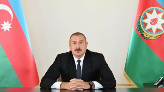 Президентът на Азербайджан Илхам Алиев свика предсрочни президентски избори които
