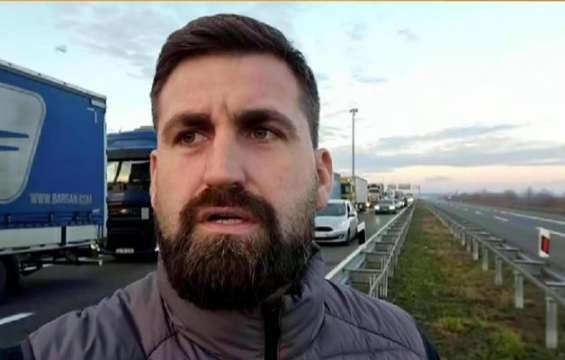 Евродепутатът Андрей Новаков от ГЕРБ ЕНП пътува с камион в знак