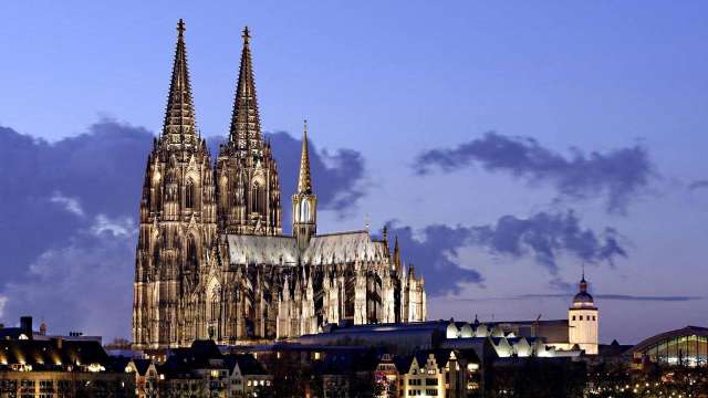 Германската полиция съобщи че е претърсила в събота Кьолнската катедрала