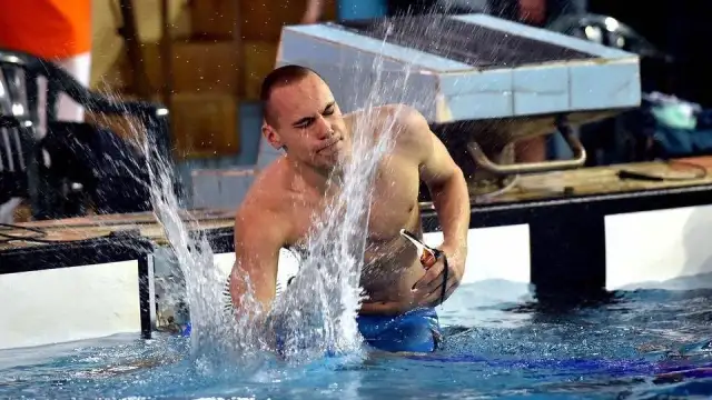 Един от най добрите български плувци Антъни Иванов написа гневен пост