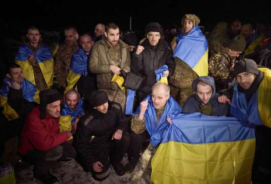 Най малко трима души са били убити в Украйна при нови
