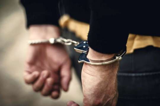 При специализирана полицейска операция в Сливница е задържан 41 годишен мъж съобщиха от МВР Действията