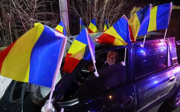 Стотици румънски фермери и шофьори на камиони продължават протеста срещу